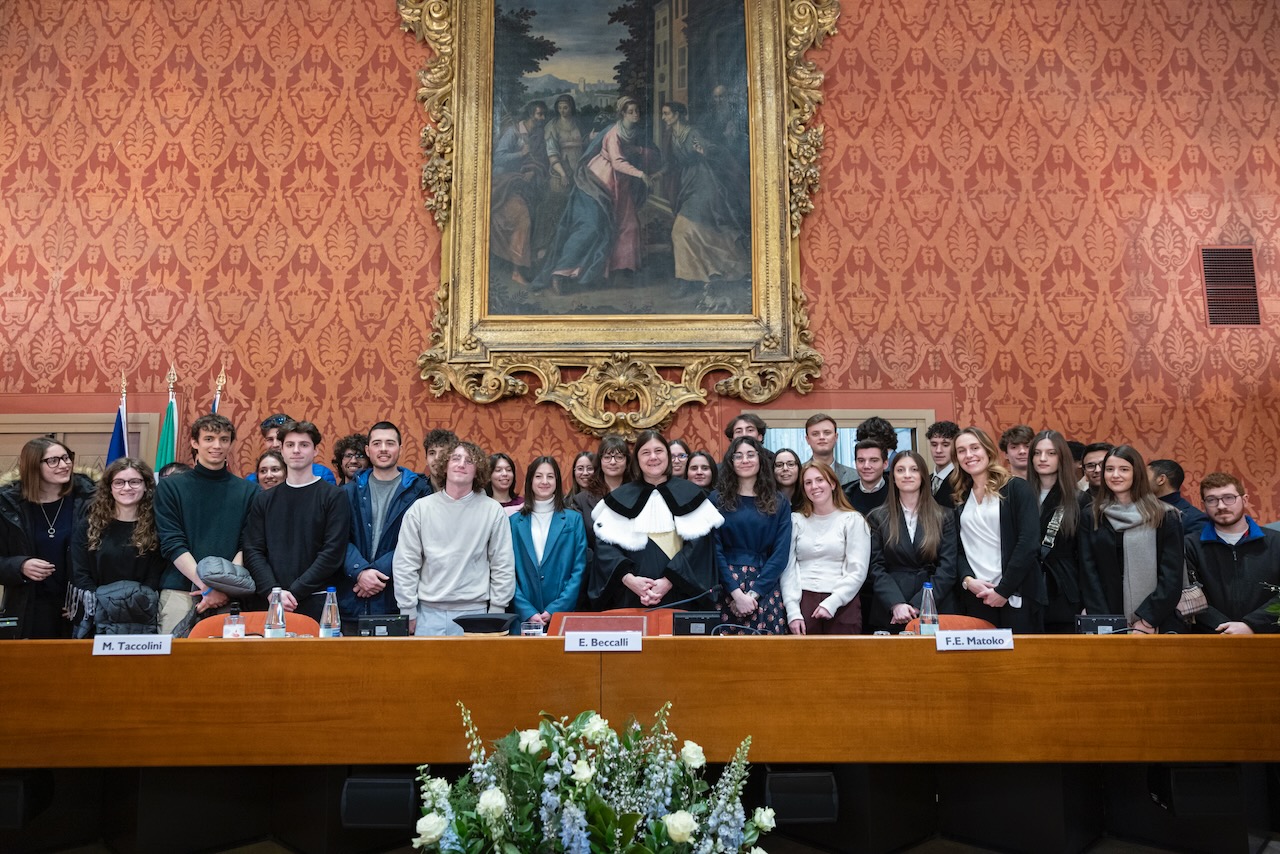 Duomo Vecchio
Celebrazione Eucaristica
Presieduta da S.E. Mons. Pierantonio Tremolada, Vescovo di Brescia

Aula Magna, Via Trieste 17
Discorso inaugurale
Prof.ssa Elena Beccalli, Magnifico Rettore

Saluti
Sig.ra Laura Castelletti, Sindaca di Brescia
S.E. Mons. Pierantonio Tremolada, Vescovo di Brescia
Avv. Alessandro Azzi, Presidente EBIS

Prolusione
Mr. Firmin Edouard Matoko
Vicedirettore Generale per la Priorità Africa e le Relazioni Esterne presso l’UNESCO

Testimonianza
Dott.ssa Vera Brunelli, Dottoranda di ricerca

Moderatore: Prof. Mario Taccolini, Coordinatore delle strategie di sviluppo del polo bresciano